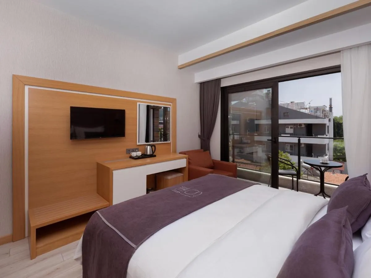Ma-Si Urla Hotel 0*,